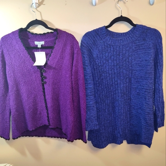 2 women's sweaters Small - Picture 1 of 7
